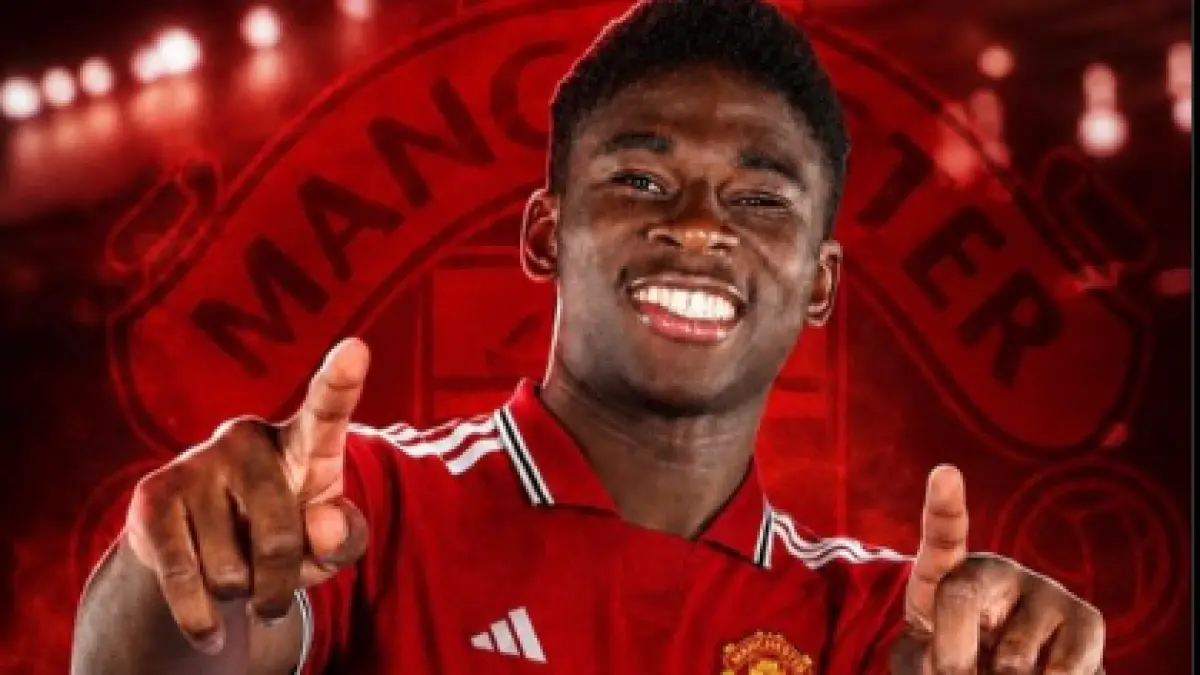 MERAPAT: Carlos Baleba merapat ke Manchester United (F Romano)