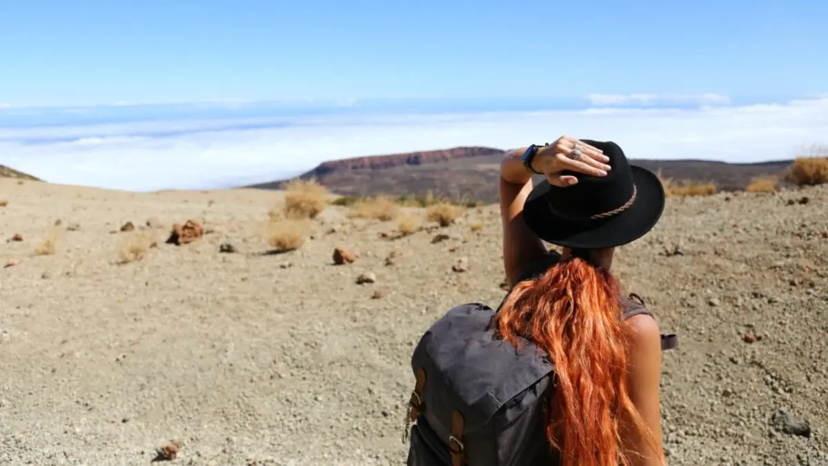 Solo traveling memberi ruang bagi anak muda untuk mengeksplorasi destinasi sekaligus menikmati pengalaman perjalanan secara mandiri. (Pexels/Miriam Espacio)
