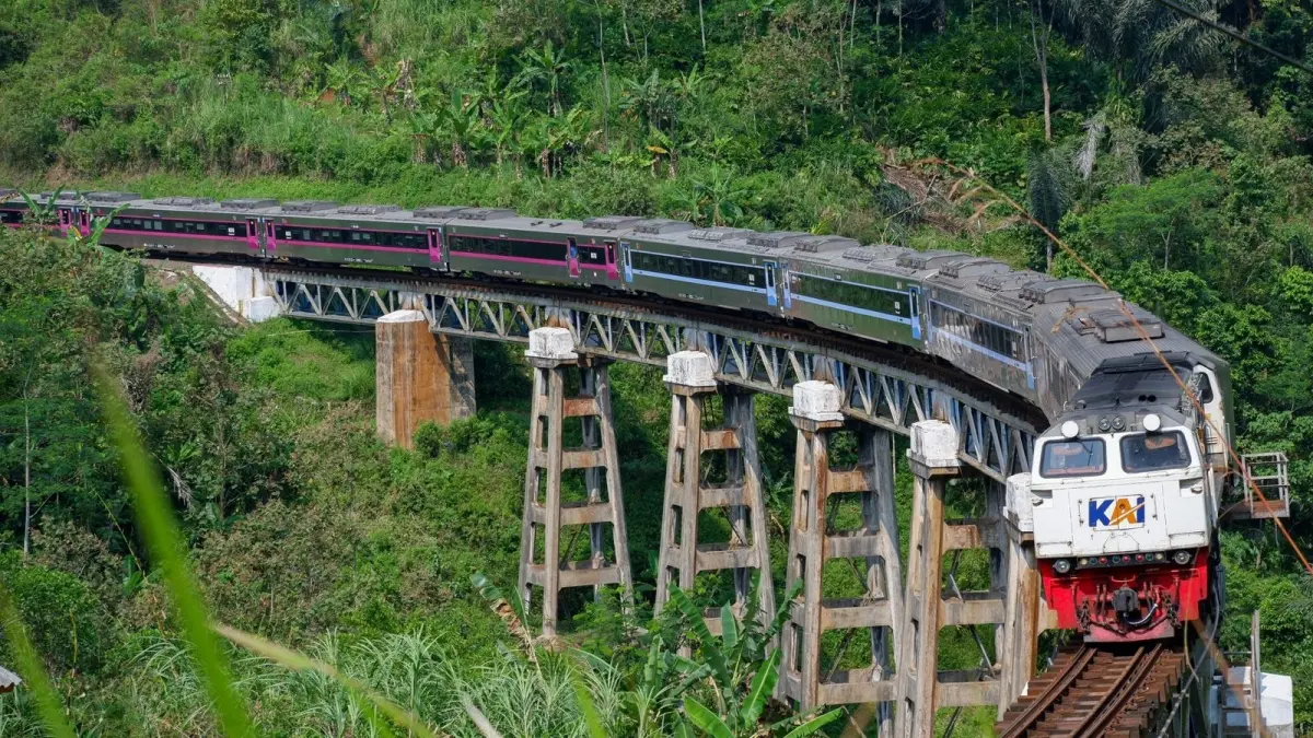 Transformasi KAI menuju 2045 diarahkan tidak hanya untuk meningkatkan layanan transportasi, tetapi juga memperluas pemanfaatan aset, teknologi, dan sumber pertumbuhan perusahaan. (Kementerian Pariwisata)