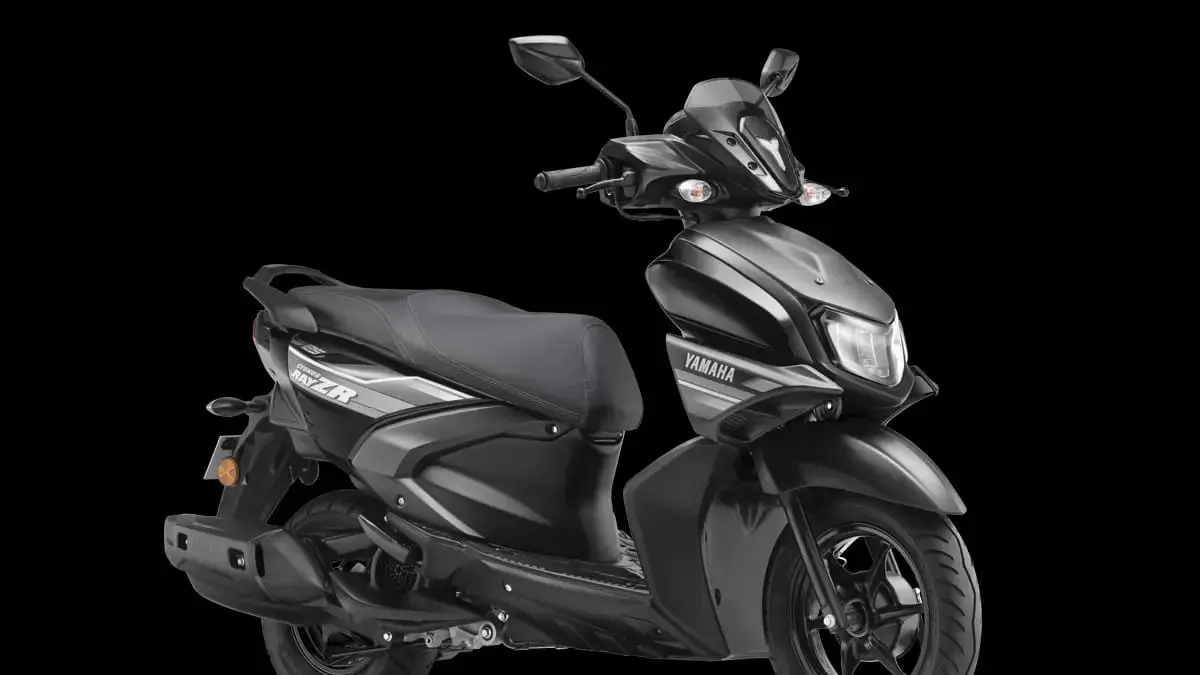 Yamaha RayZR Street Rally 125 Fi Hybrid tampil agresif dengan konsep adventure dan sejumlah aksesori bergaya off-road. (Yamaha India)