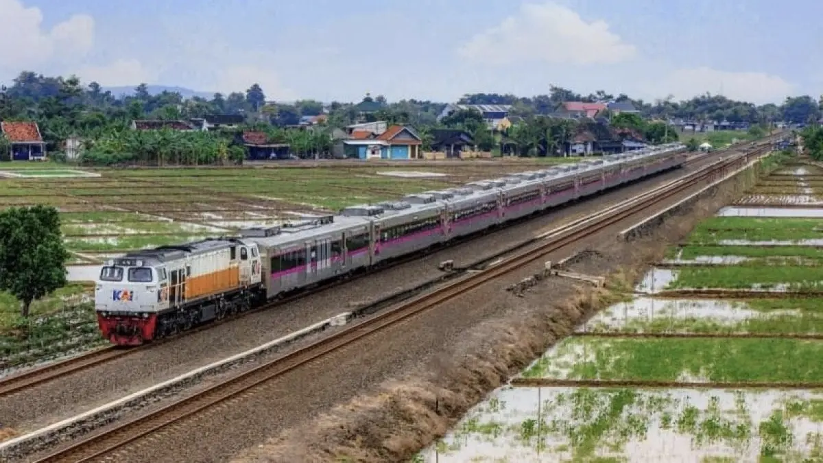 Mulai 1 Oktober 2026, KAI menyederhanakan identitas layanan Argo Muria, Argo Sindoro, dan Argo Merbabu menjadi KA Muria pada relasi Semarang Tawang–Gambir PP. (Antara)