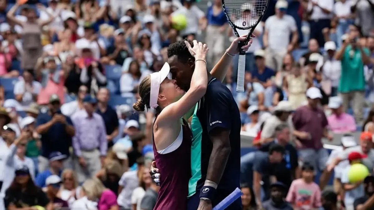 Pasangan suami istri Elina Svitolina/Gael Monfils sukses melaju ke semifinal ganda campuran US Open untuk menghadapi pasangan Belinda Bencic/Flavio Cobolli. (Instagram @elisvitolina)