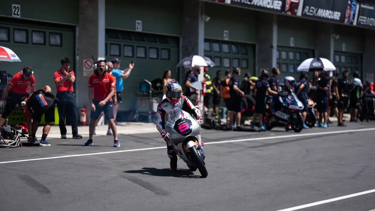 Veda Ega Pratama segera beraksi di Moto3 Aragon 2026. (Honda Team Asia)
