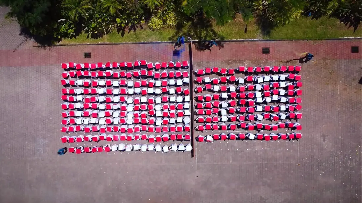 Foto udara aksi koreografi pada penutupan Pekka Uimsya Blokagung tahun 2026. (FOTO: Uimsya Blokagung)