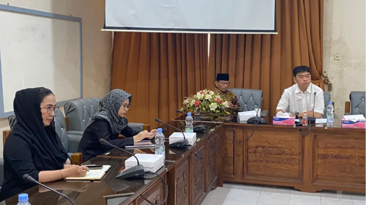 FUNGSI ANGGARAN: Komisi III DPRD saat menggelar rapat mencermati Perubahan KUA-PPAS 2026. (Humas DPRD Banyuwangi)