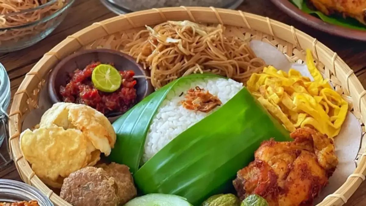 Ilustrasi nasi uduk (Instagram @koh_aming)