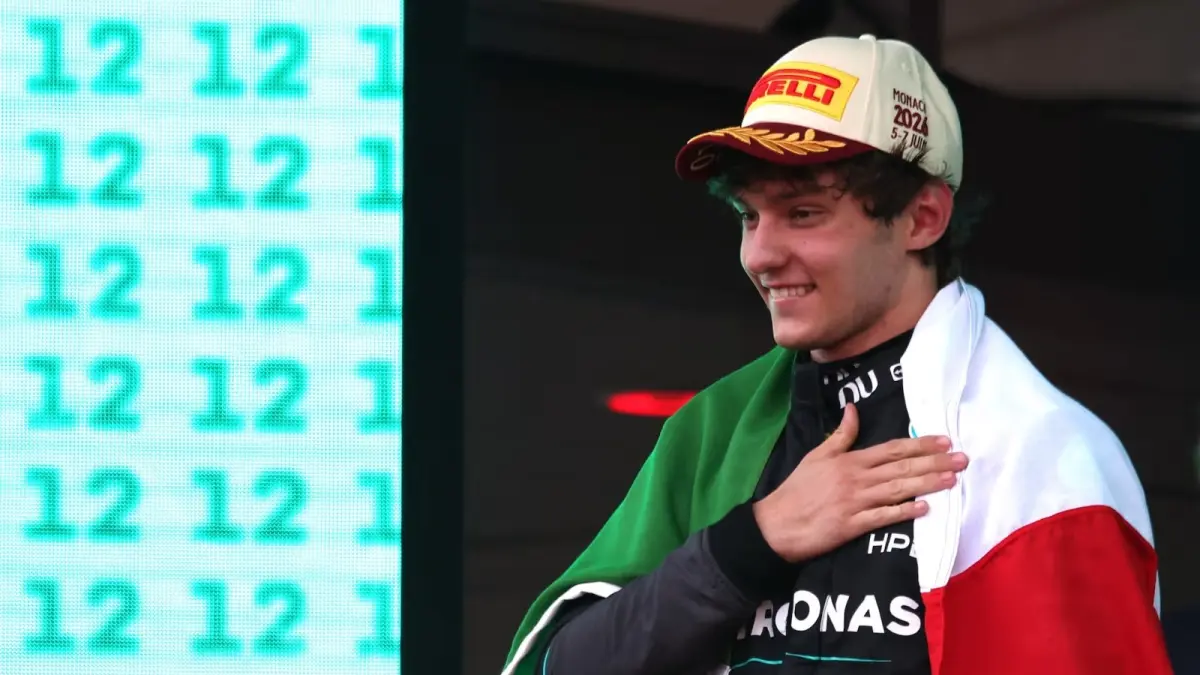 Kimi Antonelli menghadapi tantangan berat pada F1 GP Italia 2026 setelah harus memulai balapan dari posisi paling belakang akibat penalti penggantian power unit. (F1)
