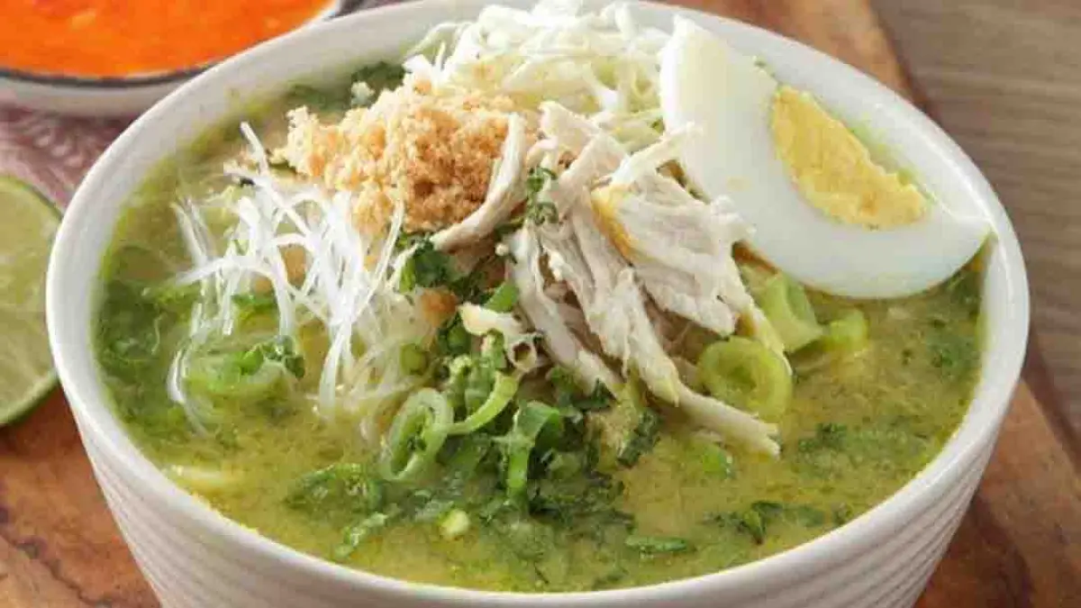 Resep soto ayam Surabaya: kuah rempah, koya gurih, dan bikin nagih. (Radar Madura)