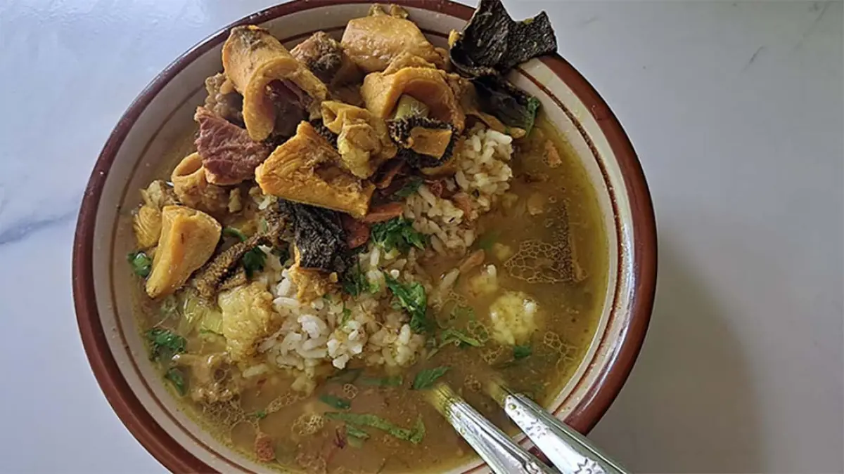 Soto babat. (GAMAL A/Radar Lamongan