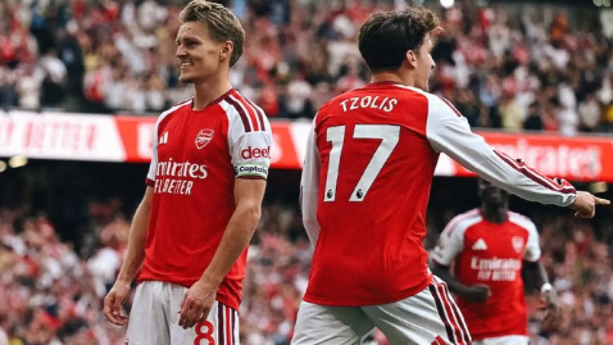 LAGA KETAT: Arsenal akan bertandang ke markas Napoli dalam ajang Liga Champions (Arsenal)