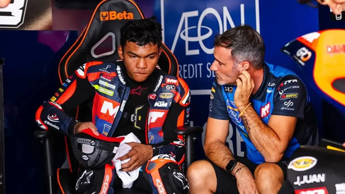 Hakim Danish gagal dekati poin Veda Ega Pratama dalam perebutan gelar rookie di GP Aragon. (instagram/hakimdanish_13)