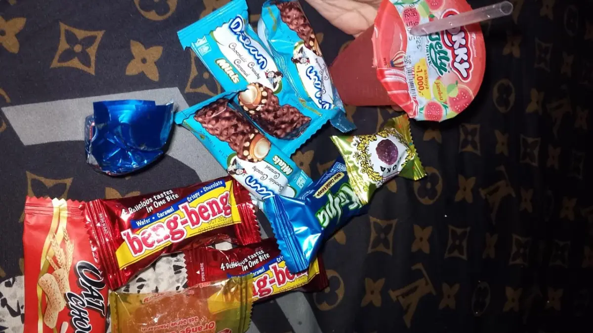 Kebiasaan menikmati camilan dan minuman manis dapat membuat asupan gula bertambah tanpa disadari. Pembatasan porsi dan frekuensi konsumsi menjadi salah satu langkah menjaga pola makan tetap seimbang. (Meivira untuk Radar Banyuwangi)