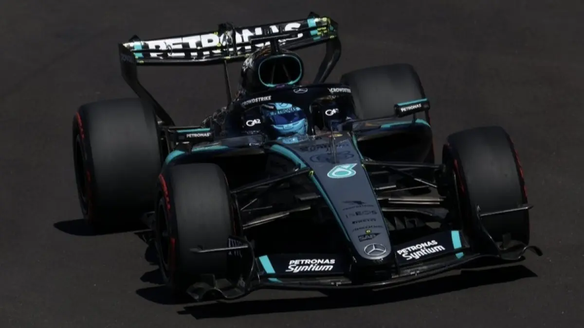 George Russell memimpin FP1 Grand Prix Spanyol 2026 setelah menjadi pembalap tercepat dalam debut Formula 1 di Sirkuit Madrid. (F1)
