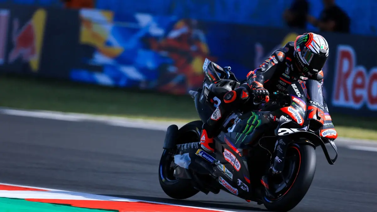 Marco Bezzecchi menjadi favorit Sprint MotoGP San Marino 2026 setelah merebut pole position dengan rekor lap 1 menit 29,982 detik di Misano. (MotoGP)
