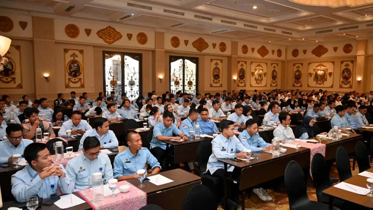 CEGAH INSIDEN: Pengelola SPPG, mitra BGN, HMD Gemas, serta sejumlah instansi di lingkungan Pemkab Banyuwangi mengikuti rakor di Ballroom Blambangan Hotel Aston, Rabu (16/9). (Ramada Kusuma/Radar Banyuwangi)