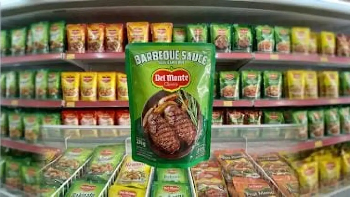 Saus barbeque siap pakai dapat digunakan untuk marinasi, mengoles daging ketika dipanggang, maupun sebagai saus cocolan. Produk Del Monte 250 gram dijual di sejumlah ritel sekitar Rp10 ribuan hingga Rp13 ribuan, sementara harga dapat berbeda menurut toko dan daerah. (Balquisse untuk Radar Banyuwangi)