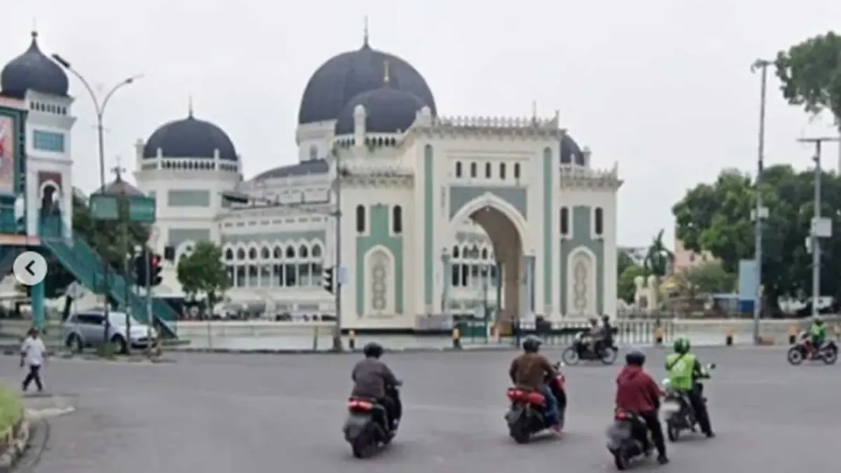 Masjid Raya Al-Mashun Medan Sumatera Utara. (Tangkapan Layar Instagram @potokuno)