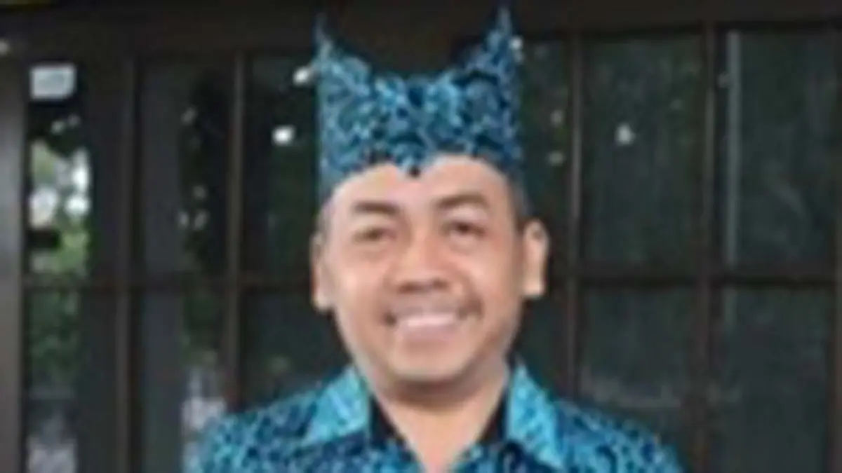 Oleh: Iroe Soekartono Mahdi, SPd, MPd, Praktisi Pendidikan Banyuwangi