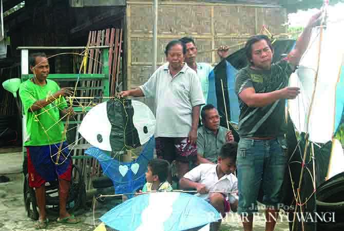 bermain-layang-layang-di-malam-hari-ini-cara-buatnya