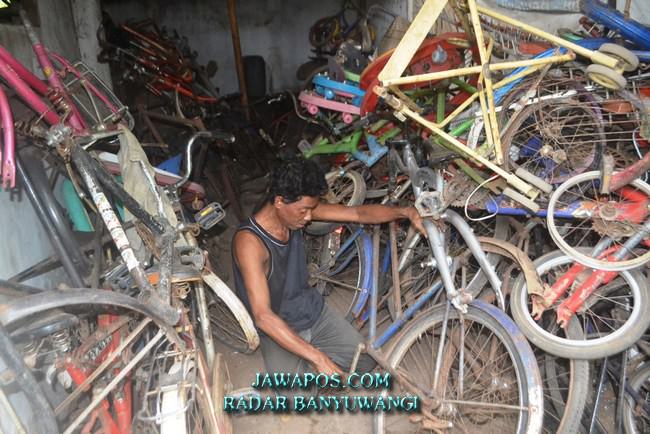 kalah-dengan-motor-pedagang-sepeda-ontel-bekas-lemas