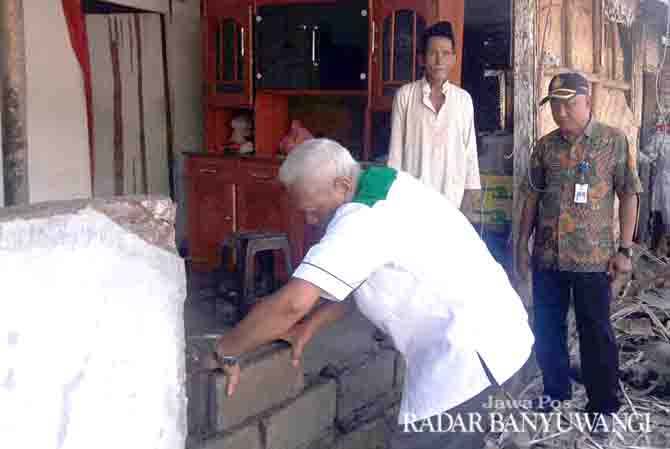 baznas-bedah-rumah-warga-duafa-di-glenmore