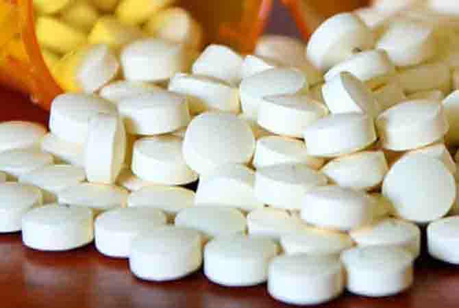 kenali-efek-samping-obat-mengkonsumsi-idealnya-diawasi-dokter