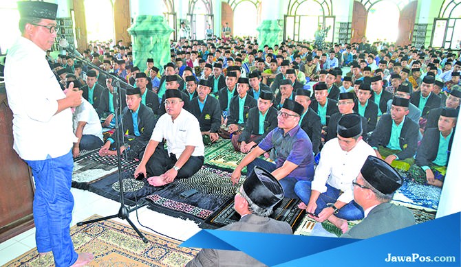 santri-gontor-diajak-perangi-berita-hoax