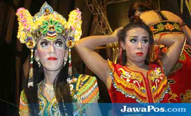 bisa-merias-nyinden-menari-hingga-jadi-pawang-jaranan