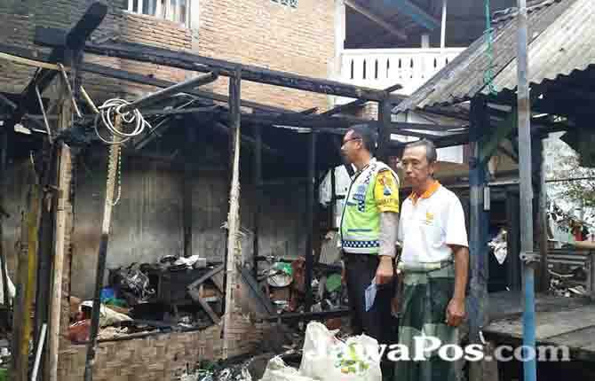 rumah-warga-yang-terbakar-diduga-karena-obat-nyamuk