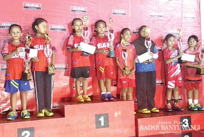 kejuaraan-berakhir-atlet-bulutangkis-banyuwangi-boyong-piala