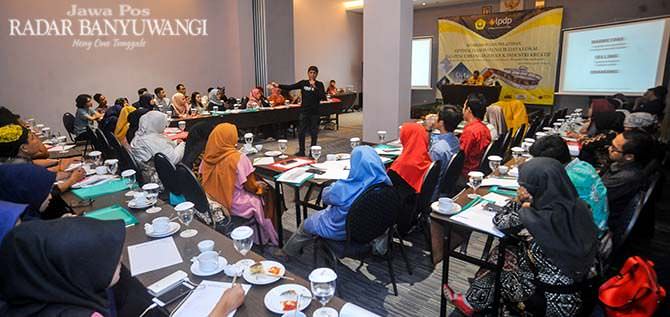 periset-lpdp-unej-tularkan-ilmu-pengembangan-produk-industri-kreatif