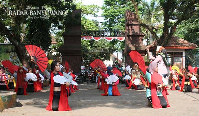 genteng-sumbang-peserta-gandrung-sewu-terbanyak