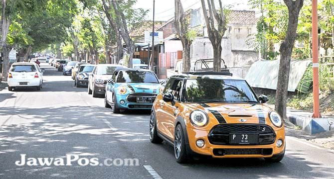 komunitas-mini-nusantara-kesengsem-kenikmatan-sego-tempong-pantai-boom