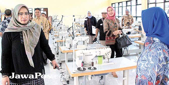 kunjungan-kerja-anggota-komisi-ix-dpr-ri-tinjau-blk-banyuwangi