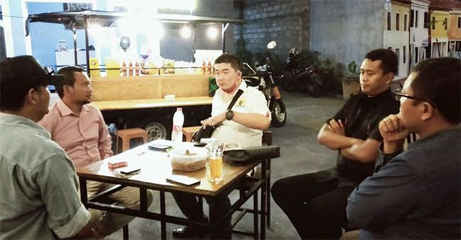 ngopi-dan-nyicip-nasgem-di-kampus-kapal-pesiar-rayyan