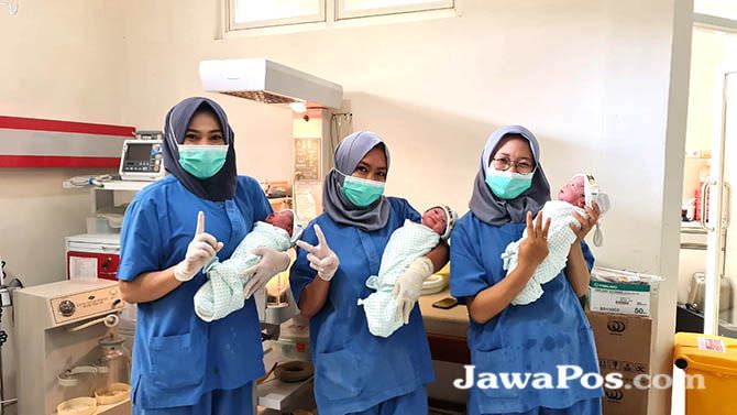 bayi-kembar-tiga-lahir-selamat-dengan-satu-plasenta