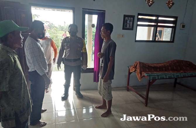 di-muncar-tukang-kebun-sd-menggantung