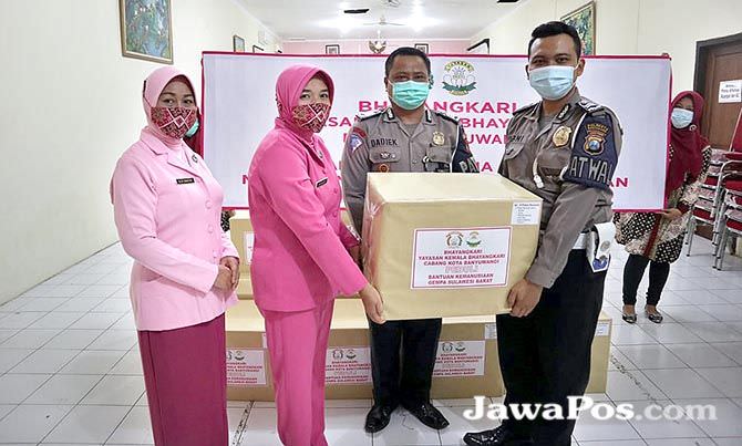 kirim-200-paket-sembako-untuk-kalsel-dan-sulbar