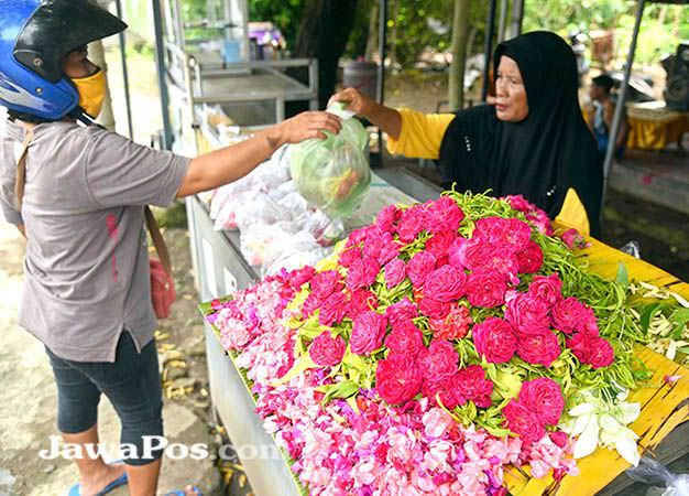 menuai-berkah-dari-bunga-tabur