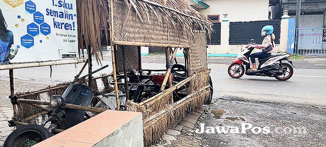 motor-vespa-gembel-muncul-di-srono