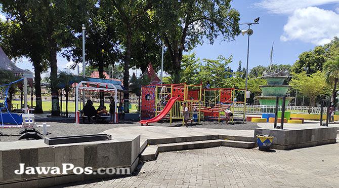 arena-permainan-alun-alun-dinilai-membahayakan