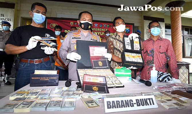 bentuknya-sangat-mirip-dolar-asli