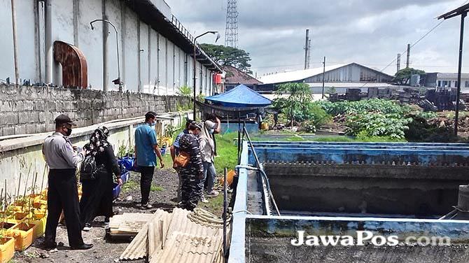 diduga-cemari-lingkungan-petugas-cek-ipal-pabrik-pengalengan-ikan