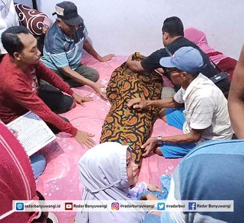 perbaiki-teras-warga-sidodadi-meninggal-kesetrum