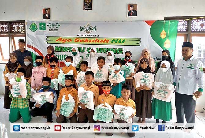 serahkan-500-baju-lebaran-anak-yatim-dan-500-paket-sembako-duafa