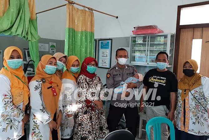 ajaib-bayi-dibuang-di-gubuk-pinggir-sawah-masih-hidup