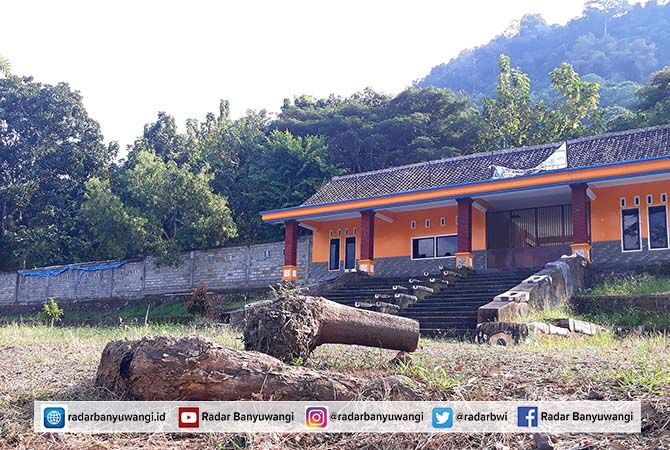 kolam-renang-gunung-srawet-mangkrak