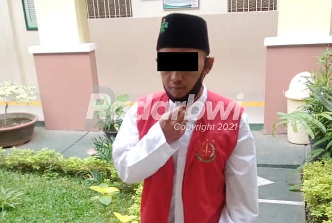 paman-hamili-keponakan-dituntut-20-tahun-kena-17-tahun