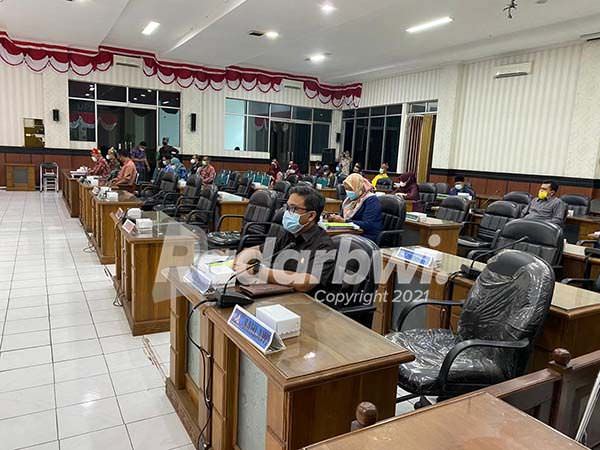 sekwan-positif-dprd-juga-terapkan-wfh