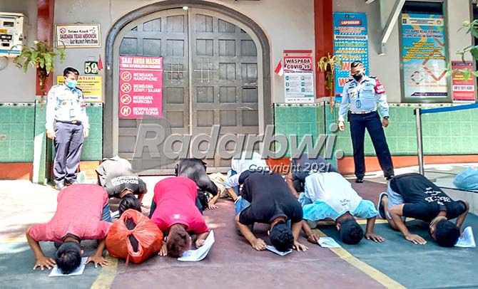 asimilasi-perdana-sembilan-napi-dirumahkan